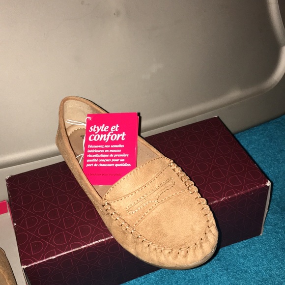 Beautiful Cognac NWT Flats comfortable shoes - Picture 4 of 4